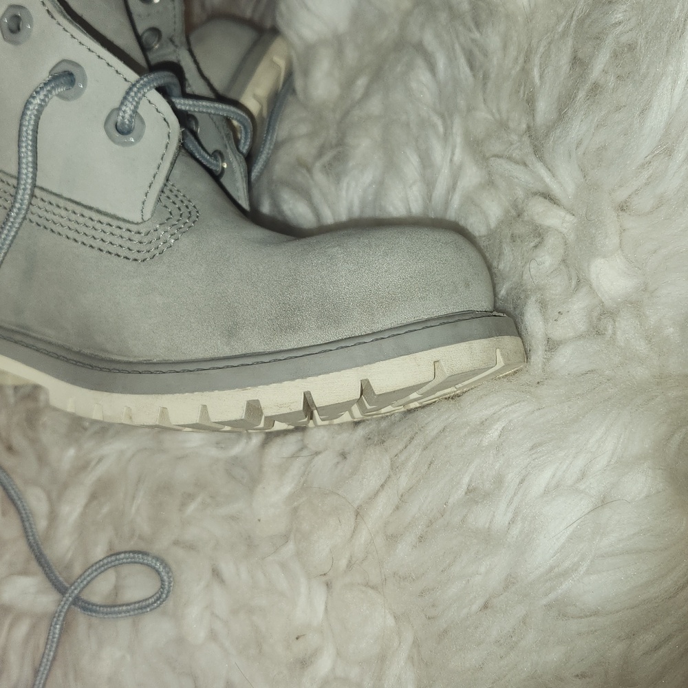 Timberland 6" Boots Womens (8) - Picture 14 of 14